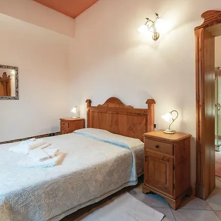 Casa Rosa San Salvatore (Lucca)